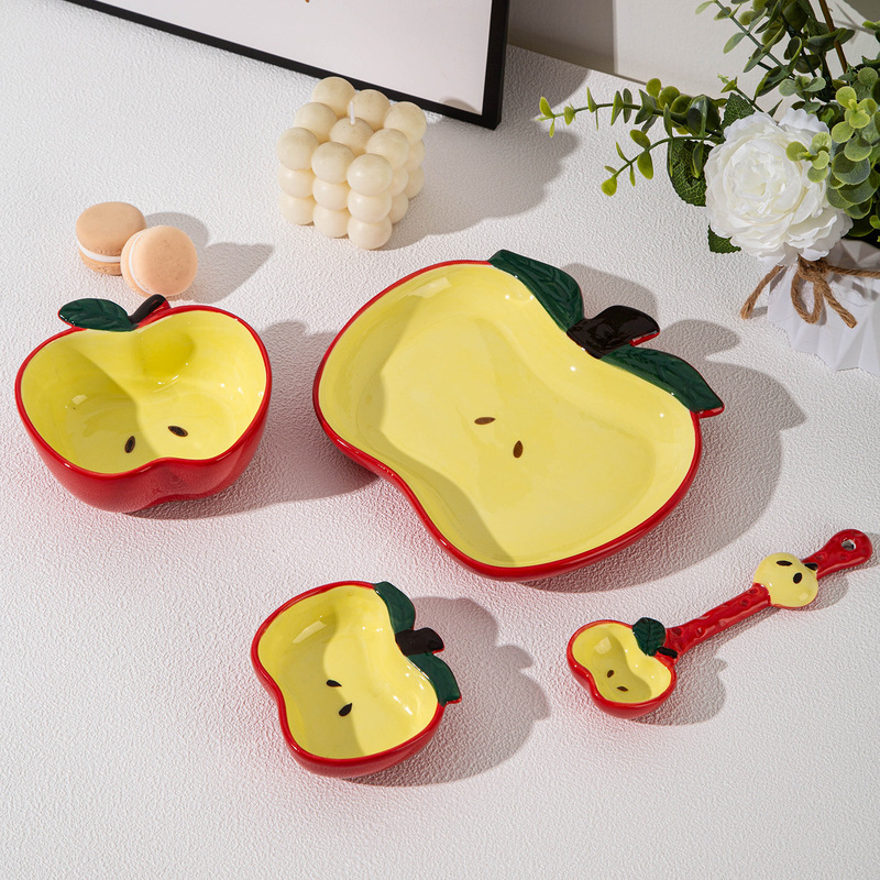High-Appearance-Value Cute Underglaze Colored Apple Ceramic Tableware Set for Home Use, High-Quality Fruit Plates, Creative Tableware