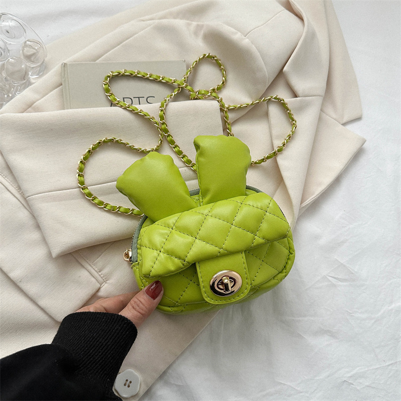 2025 primavera y verano estilo caliente moda casual niños dulces bolsa de gelatina mini bolso de mensajero de un solo hombro variedad al por mayor