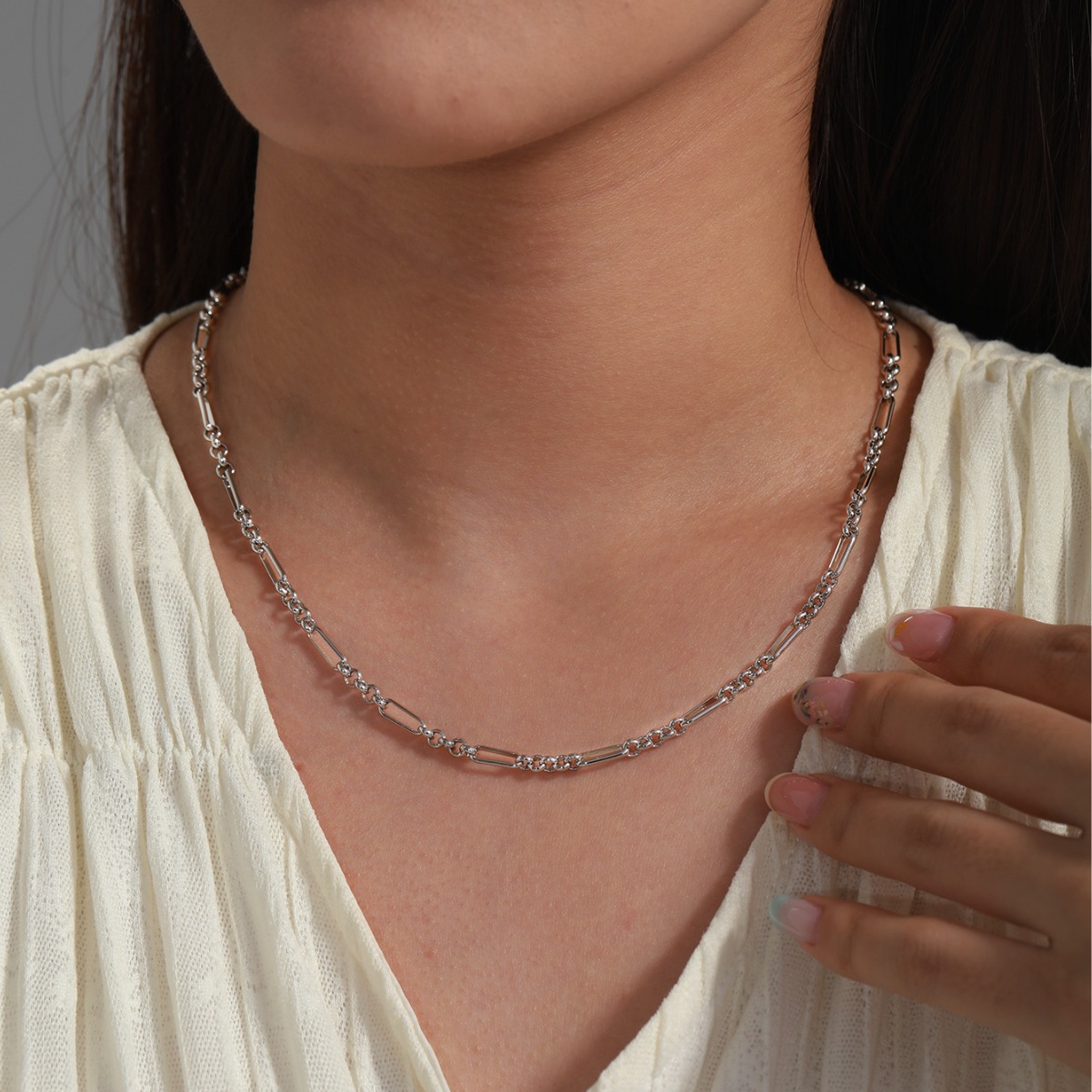 Xuping aleación de cobre joyas galvanizadas Europa y América INS metal frío viento simple nicho sentido collar de cadena femenina