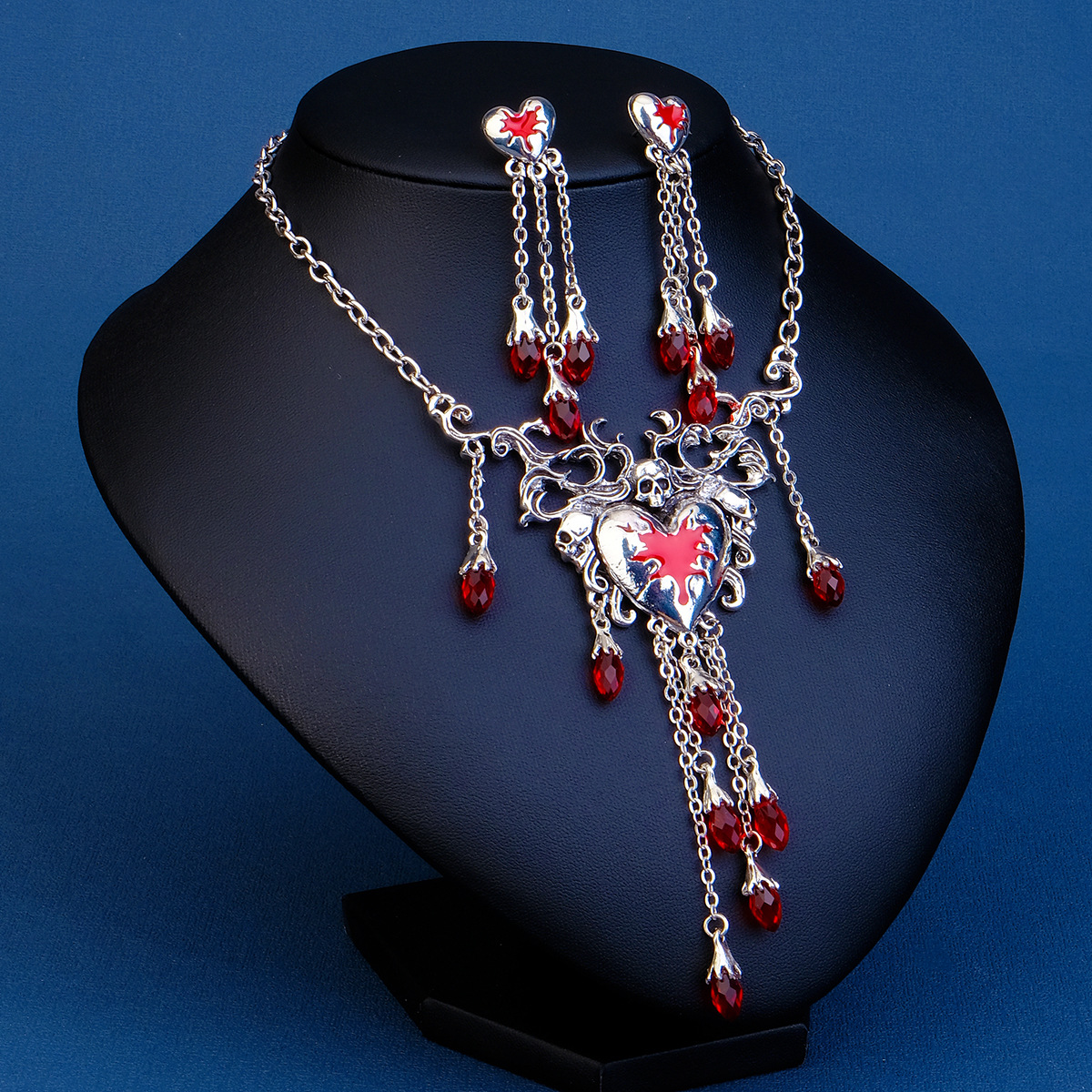 Hot Sale Halloween Jewelry Necklace Set Exaggerated PROM Party Dress Up Red Heart Skull Earrings Necklace 2-piece Set_voghion.com