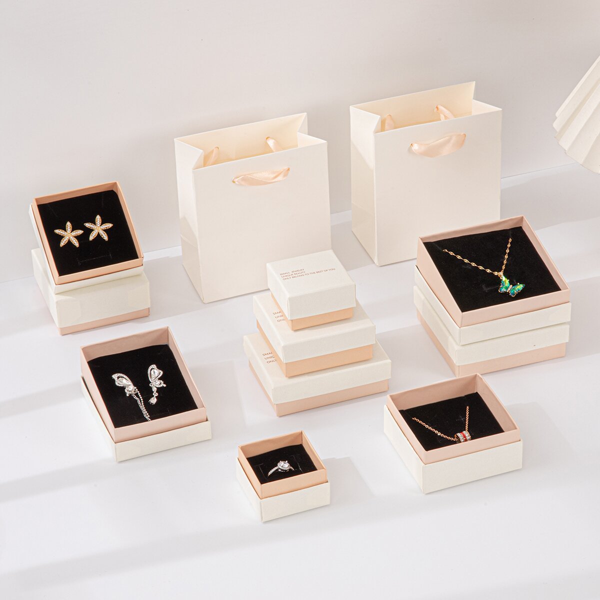 跨境亚马逊独立站首饰包装戒指项链手链耳钉通用礼盒