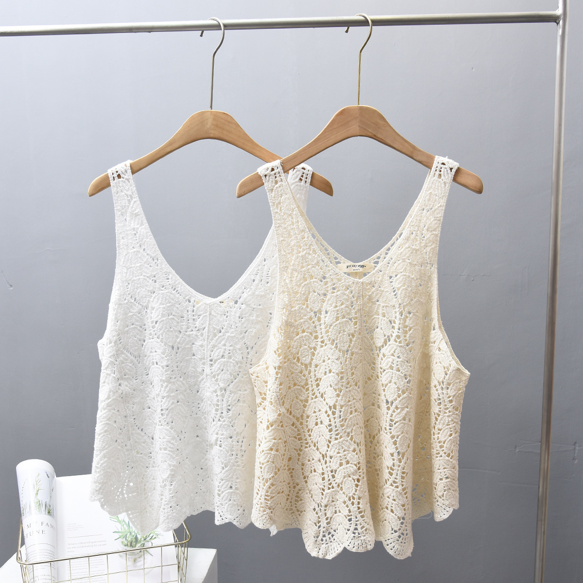 Summer knitted three dimensional lace vest