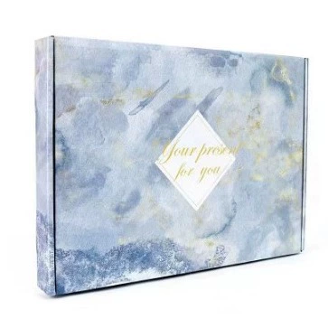 [Подарочная коробка] Мы не гарантируем, что товар будет доставлен в хорошем состоянии. Он предназначен для использования с нашими одеждами, и продажи являются окончательными и не подлежат возврату.