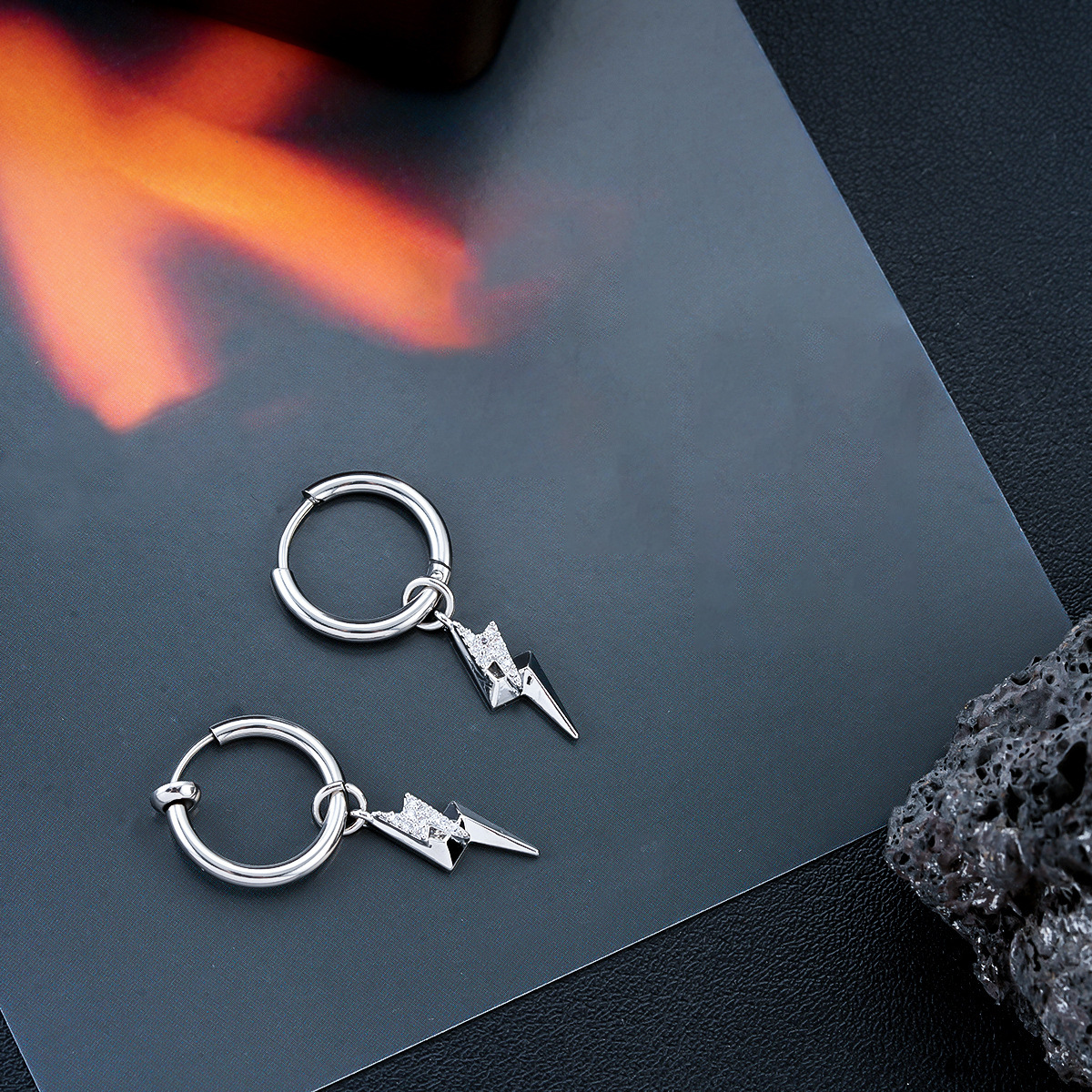 Lightning Earrings Fashion Trend Light Luxury High-End Ear Clips for Men Niche Versatile Earrings Personalized Ear Accessories