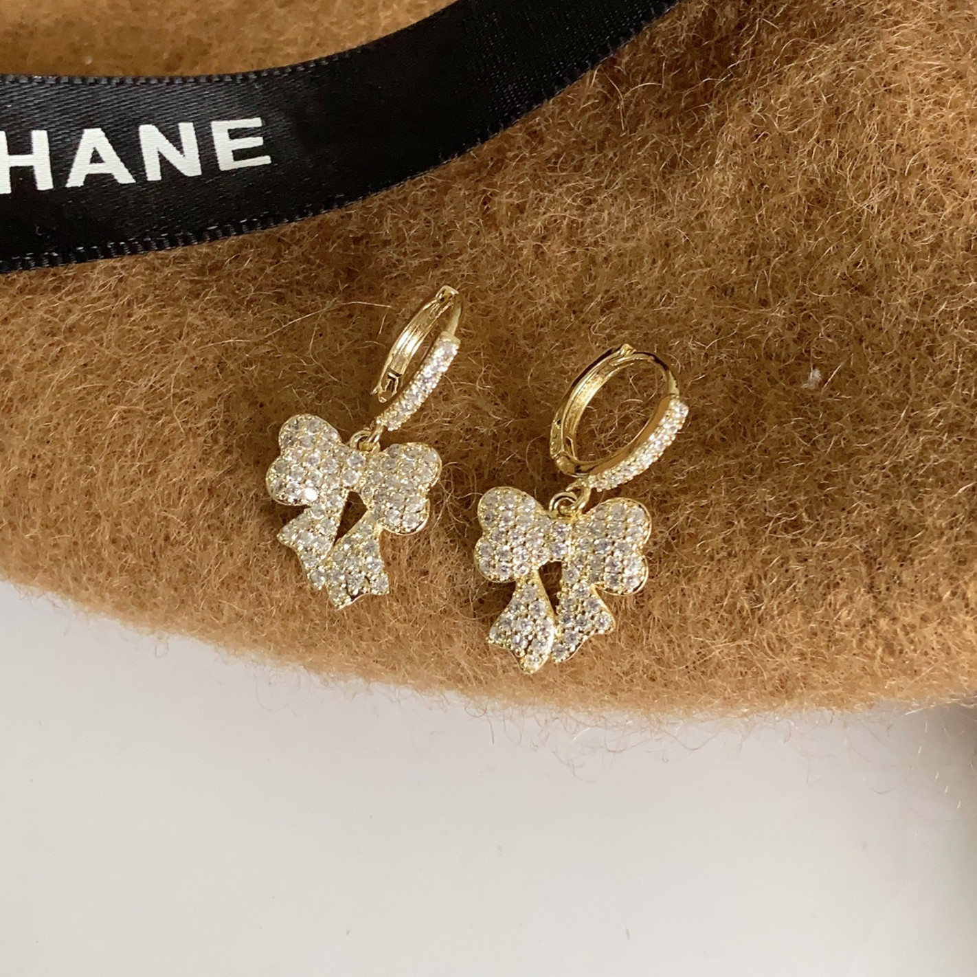 Light Luxury Bow Earrings Exquisite Full Diamond Zircon Real Gold Plated Earrings Female Niche High-end Lady Earrings