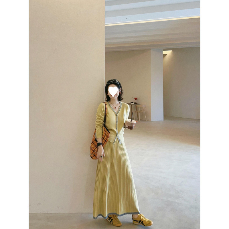 2025新款秋季一整套穿搭超好看绝美黄色针织上衣半身裙两件套|undefined