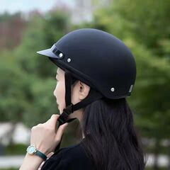 【送料無料】3C認定日焼け止めサマーヘルメット シンプルで軽量な男性と女性のハーフヘルメット 電動バッテリーカーユニバーサル