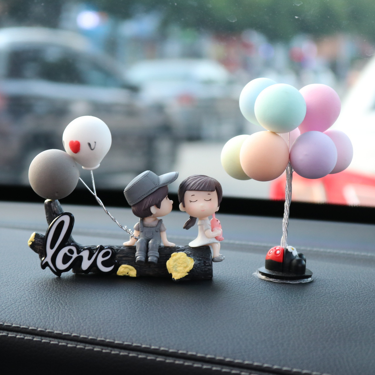Decoración de coche decoración de interior de coche creativo pareja linda control central escenario de perfume mujer coche productos de aromaterapia