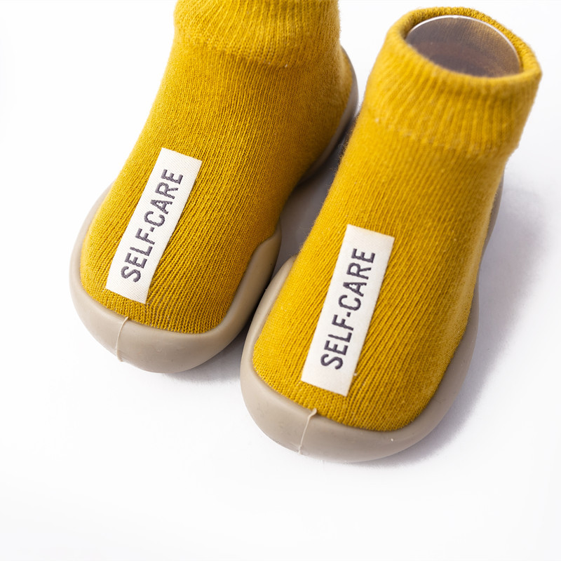 Soft sole baby walking shoes for Fall 2022 Fabric standard logo Indoor Socks shoes Soft cotton socks for baby