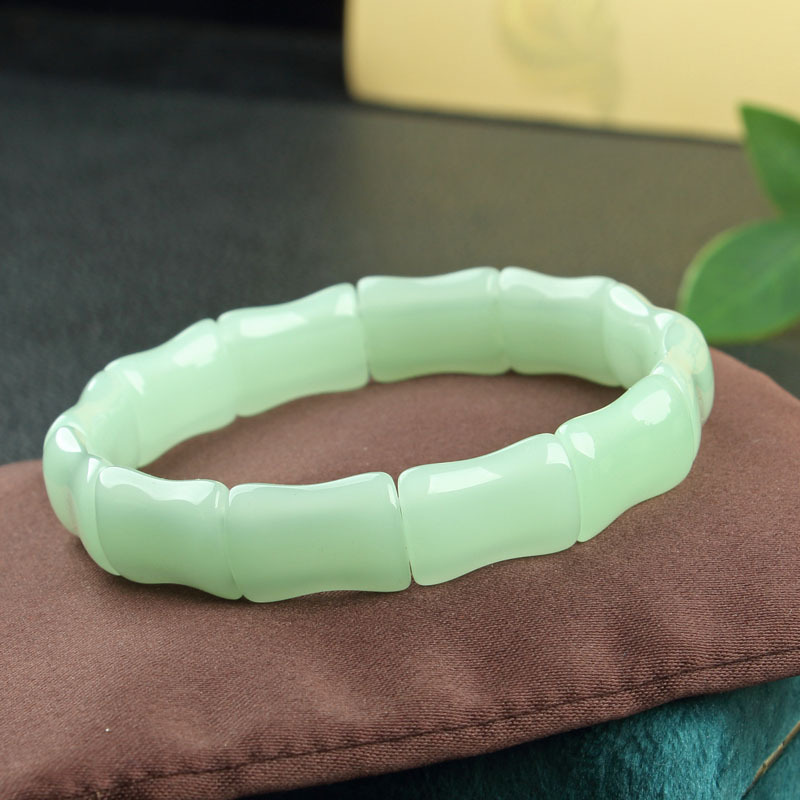 Aventurine Jade Carving Bracelet for Women, 10 Yuan Model for Street Stalls and Exhibitions