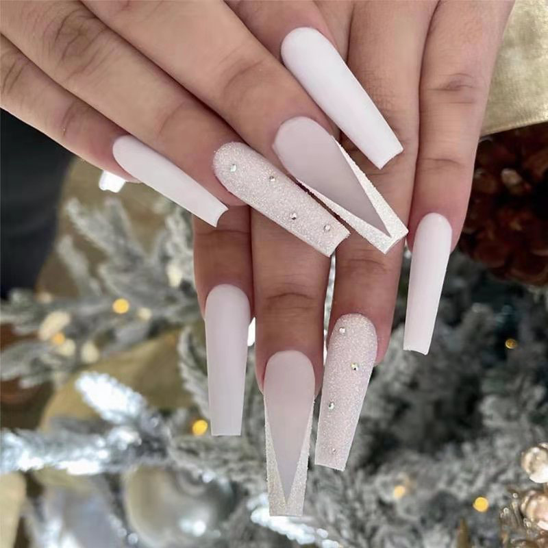 Venta caliente de la fábrica de ultra-Largo Ballet pieza de uñas de moda exfoliante de uñas en forma de V francés usable uñas falsas