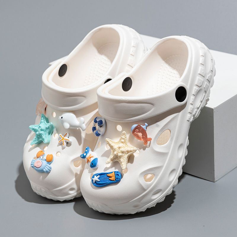 Cartoon Cute Children's Clogs for Girls, Medium and Large Children 2025 New Summer Outer Wear Sandals for Women, Non-Slip