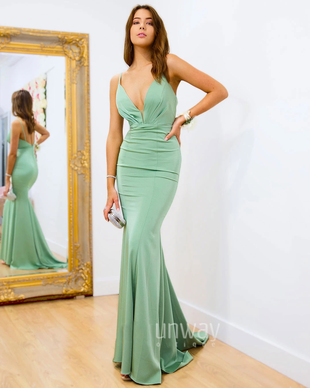 Vestido de satén ajustado de primavera para exportación, vestido de noche verde ajustado con tirantes finos estilo bodycon de Amazon, vestido de dama de honor image 3