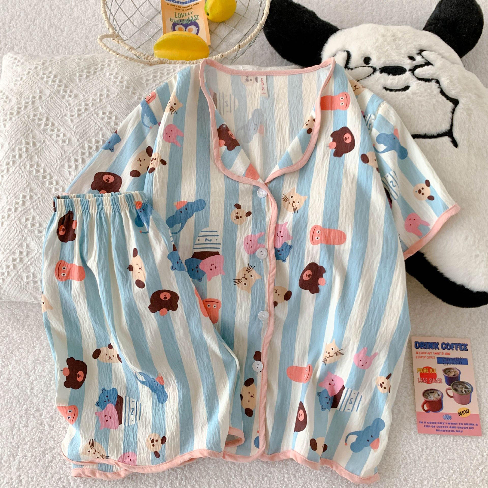 Cinturón de comercio exterior almohadilla para el pecho verano nuevo estilo doble pantalones cortos pijamas de rebeca de tres piezas algodón nube cómodo y transpirable se puede usar afuera