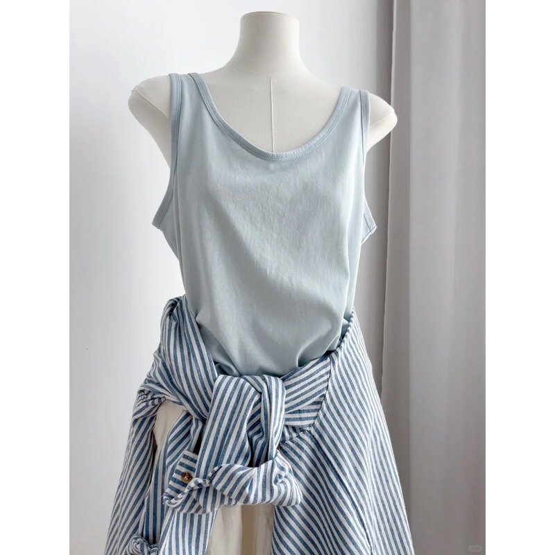Summer 2026 Thin U-Neck Snowflake Cotton and Linen Outerwear Vest for Women, Covering Side Breasts, Loose-Fitting Sleeveless Top with Straps Summer 2026 Thin U-Neck Snowflake Cotton and Linen Outerwear Vest for Women, Covering Side Breasts, Loose-Fitting Sleeveless Top with Straps