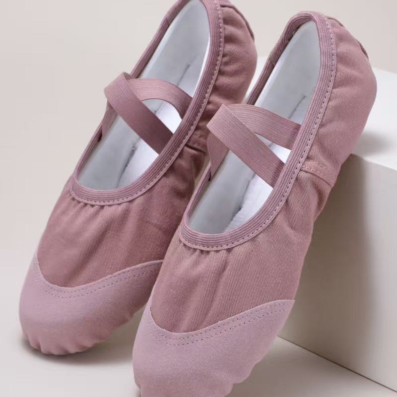 Customized Morandi Dance Shoes, Kidsren's Practice Dance Shoes, Cat Claw Shoes, Chinese Dance Shoes, Soft-Soled Girls' Ballet Shoes