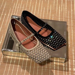 大衆デザイン25AW春夏新商品アンドロメダ風角頭愛ドリル透かし彫りメアリージェーン平底靴純皮女