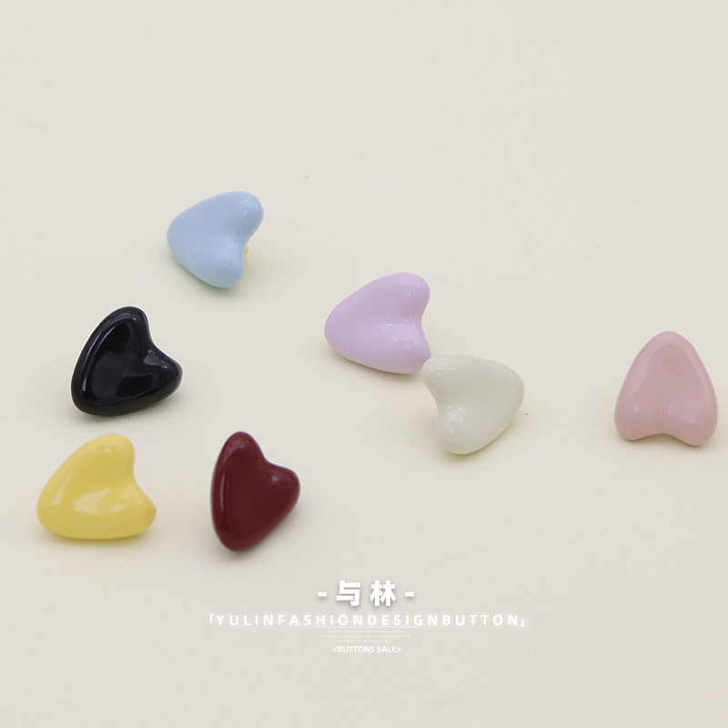 Yulin Metal Heart-Shaped Colorful Pleated Shirt Small Button Cardigan Clothing Dress Children's Buttons Yulin Metal Heart-Shaped Colorful Pleated Shirt Small Button Cardigan Clothing Dress Children's Buttons