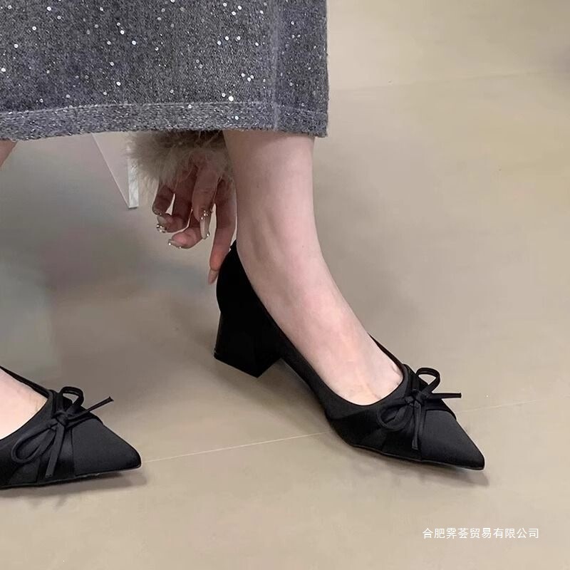 French-Style Stunningly Beautiful Chunky Heel Pointed-Toe Mary Jane Shoes with a Delicate Bow, Gentle and Elegant, Shallow High Heels for Women That Are Comfortable and Won'T Tire Your Feet