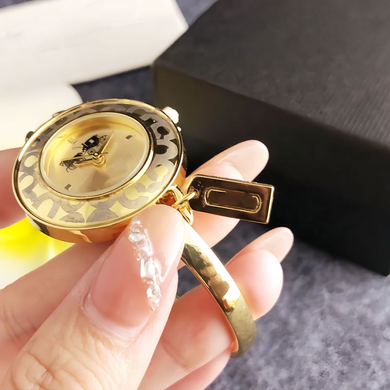 黄金色女士腕表手环表批发2025新款跨境电商热销金色奢华手镯表|undefined