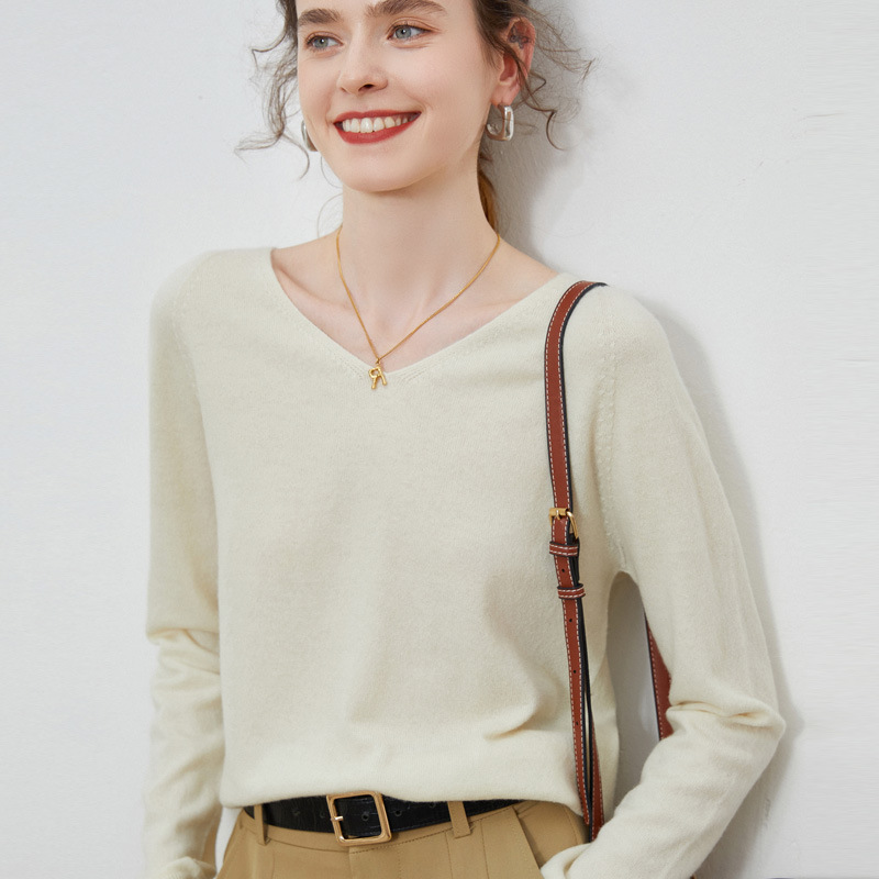 [Ready-To-Wear] Skin-Friendly 100% Wool Sweater V-Neck Base Layer Cashmere Knitwear for Women, Large Quantities in Stock