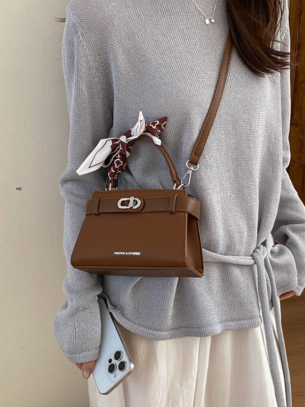 Nicho francés bolso de mano pequeño para mujeres 2026 nueva moda lujosa bolsa de hombro bolsa de viaje casual mochila