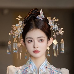 花嫁の頭飾りの薄い色の減齢の蝶の古風なフリンジのかんざしの瑠璃の花の青い色の秀禾の髪飾りのG0102