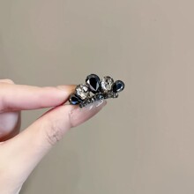 �p���nϵ��ɫ����С�ʹڰl�AŮ����С�ɂ�߅�����Aǰ�~��l����A