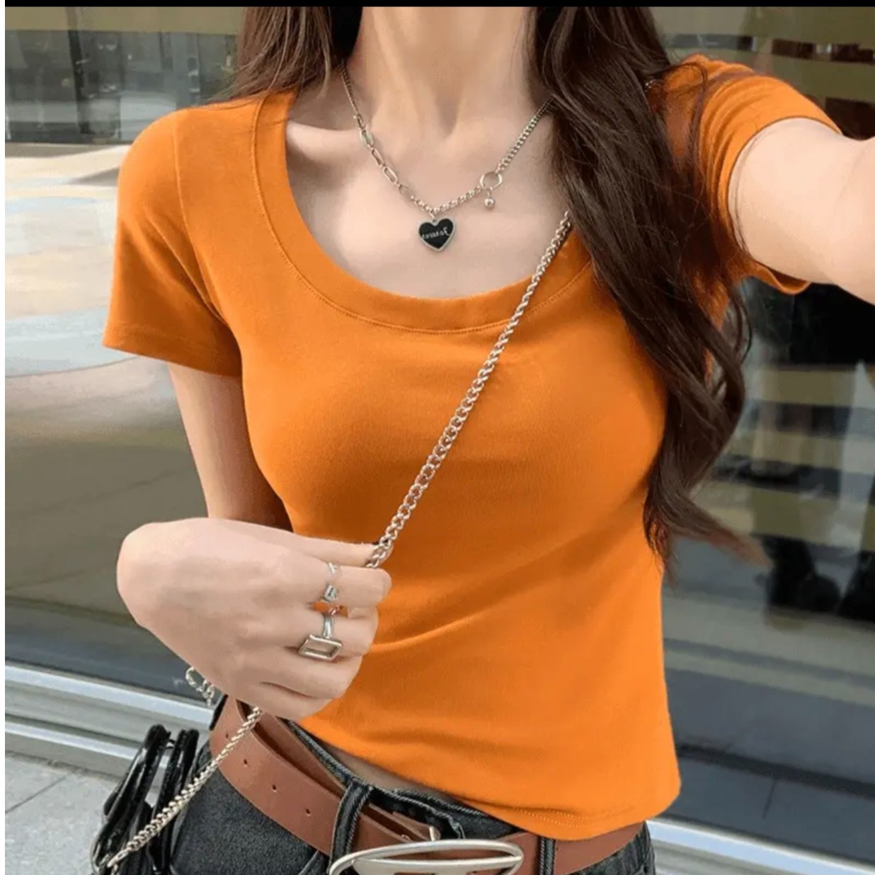 Summer short T-shirt with a round collar for students