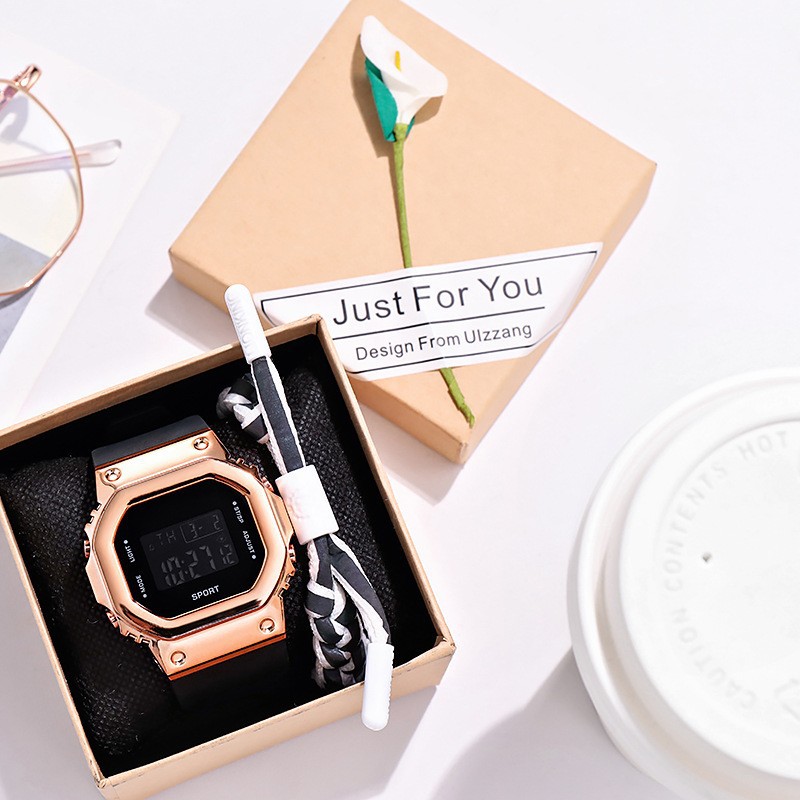 Electroplated small square black with gold surface