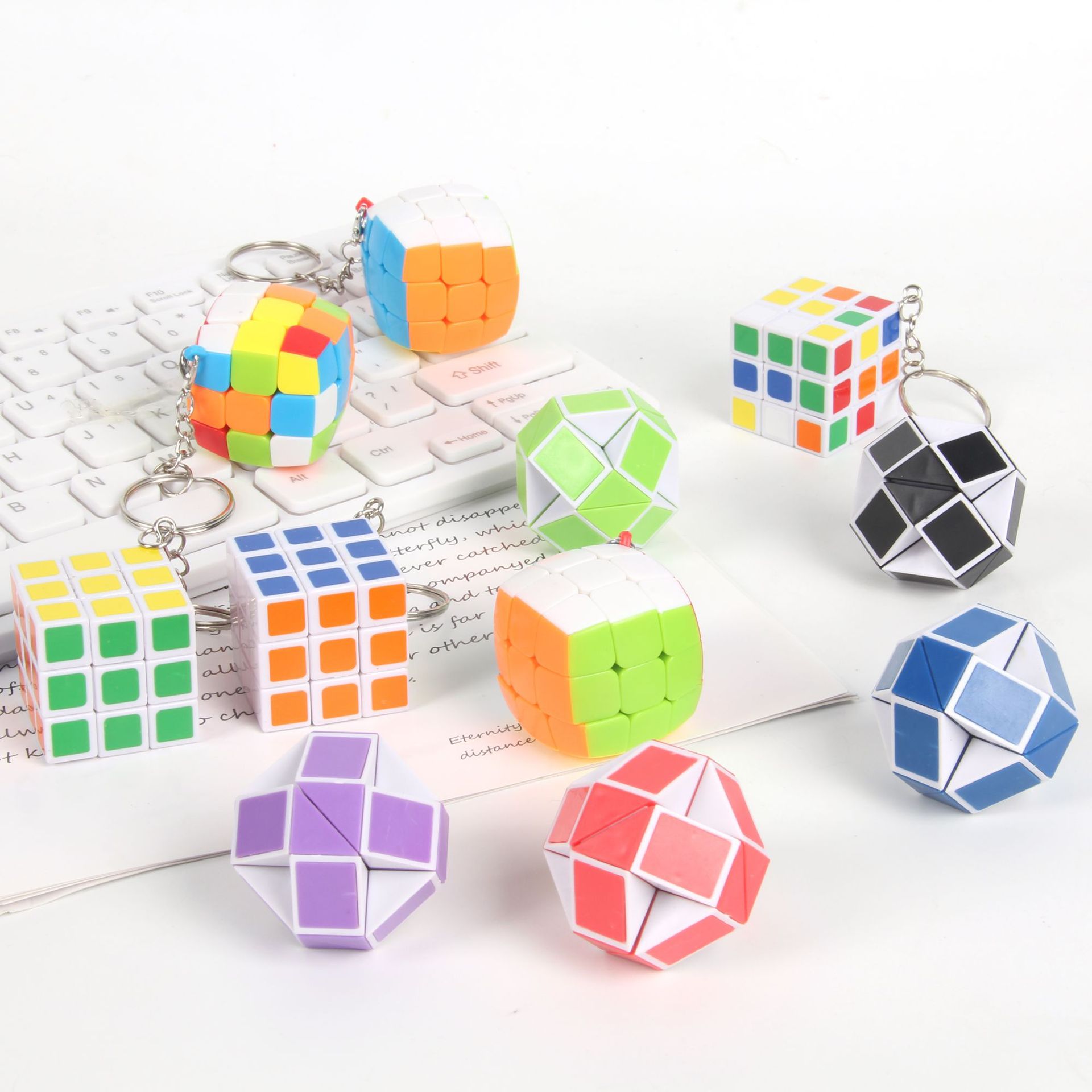 ZCUBE de tercer nivel de color mini cubo llavero de color sólido sin pegatina mini 3,0 CM colgante juguetes educativos