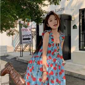 法式复古边碎花裙吊带连衣裙女夏季宽松显瘦海边度假风甜美短裙子