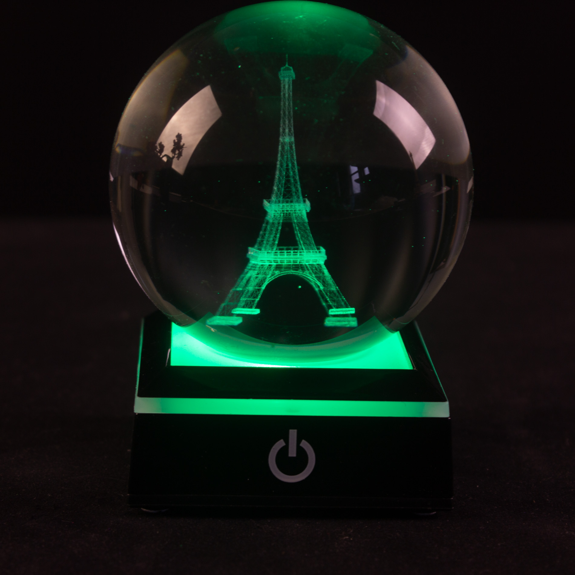 전기 소켓이 있는 철제