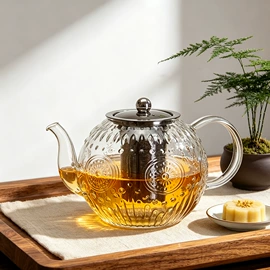 玻璃杯;茶壶;茶叶罐