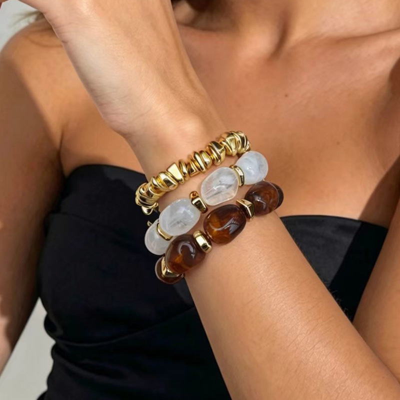 French-Style Multi-Layered Pearl Metal Bracelet for Women, Niche Design, Suitable for Commuting and Dating, High-End Jewelry