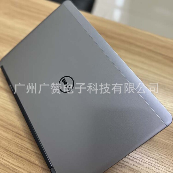 ultra thin handheld laptop