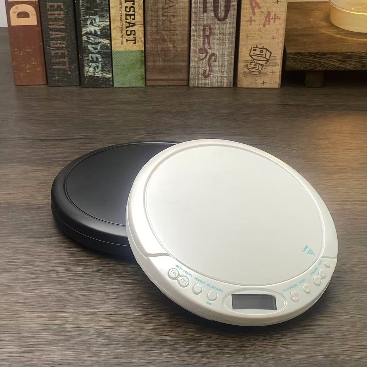 화이트 블루투스 송신기 모델