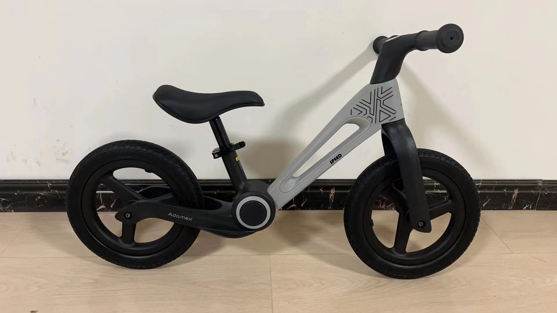 Bicicleta sin pedal de coche de equilibrio para niños scooter dos en uno 3-6 años de edad caminante plegable con un solo clic