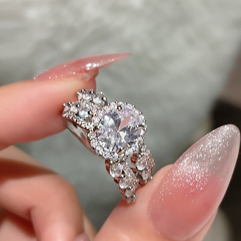 Corea del Sur ins triángulo circón anillo abierto nicho creativo versátil anillo de dedo índice elegante lujo ligero accesorios de alto sentido