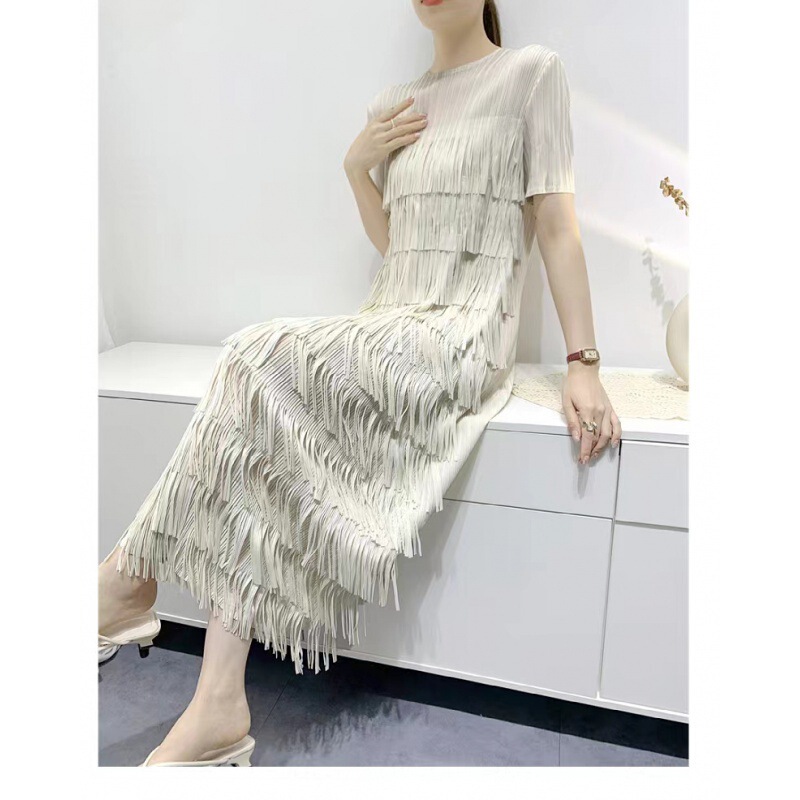 2026 New Style Solid Color High-End Tassel Patchwork Cake Dress for Women, Summer Long Pleated Elegant Age-Reducing Short-Sleeve Dress