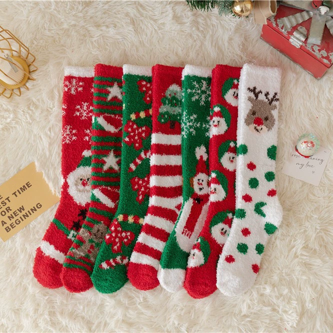 Осенние и зимние носки для ног Коралловый бархат утолщенные теплые осенние и зимние женские чулки для сна Рождественские носки для ног через границу