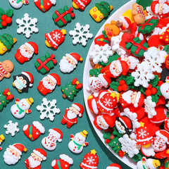 クリスマスクリームを混ぜた手作りdiy自作携帯ケース冷蔵庫にヘアピンを貼るアクセサリー材料樹脂部品