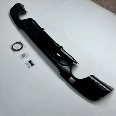 Big Surrounded lip E90 modified MP without lights