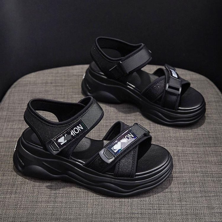 Papa sandalias deportivas muffin 2026 nuevo estilo versátil de verano casual ligero y grueso para aumentar la playa sandalias romanas