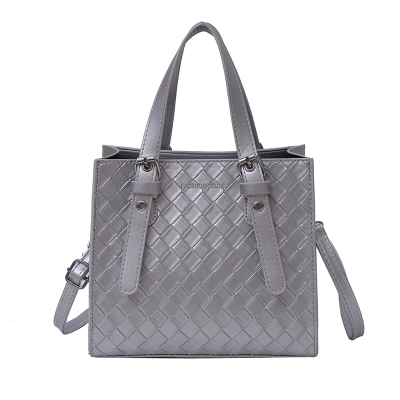 Gran capacidad trenzada de hombro mochila de verano 2024 nueva textura de diamante de alta calidad para trabajar bolsas de viaje