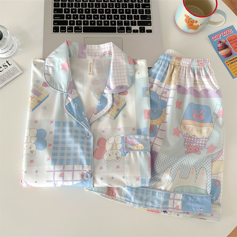 Venta al por mayor transfronteriza lindo hellokitty pijamas de satén elástico de cuatro lados pantalones cortos de manga corta de verano para mujer ropa fina para el hogar de dibujos animados
