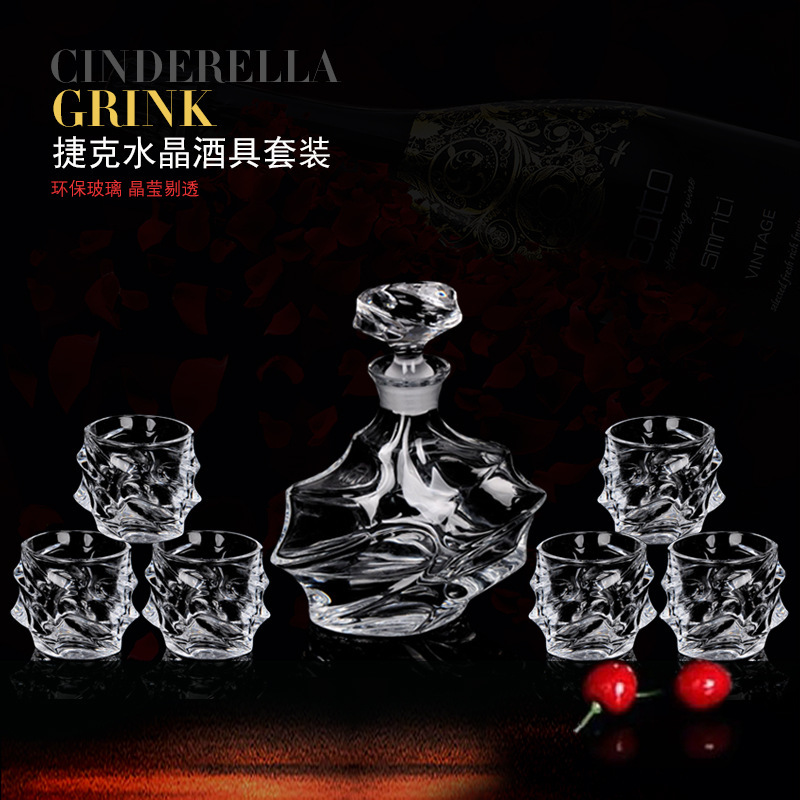 Comercio exterior transfronterizo suministro de alta calidad de vidrio de cristal checo whisky taza de vino casero decanter set de vino