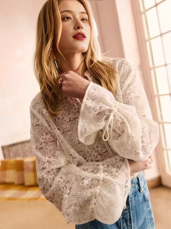 French Niche 25 Years Spring and Summer New Romantic Retro Cut Out Lace Top Front Buttoned Bell Sleeve Round Neck Shirt French Niche 25 Years Spring and Summer New Romantic Retro Cut Out Lace Top Front Buttoned Bell Sleeve Round Neck Shirt