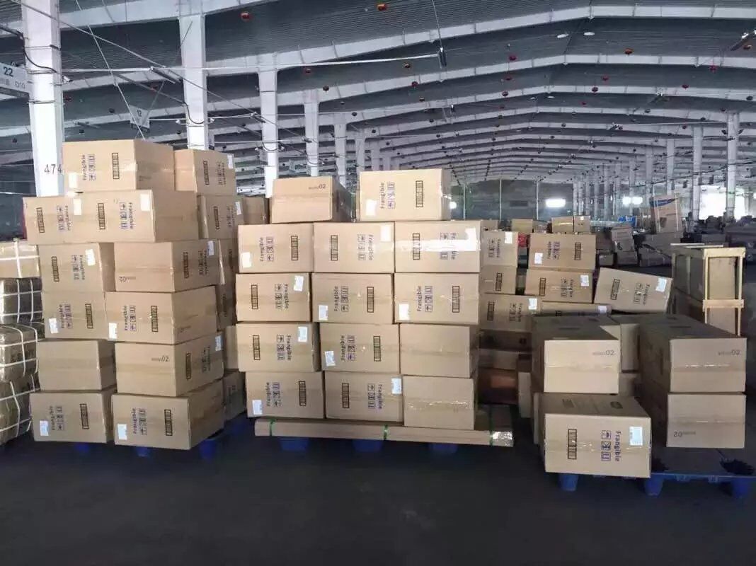 8928718031_1984367556