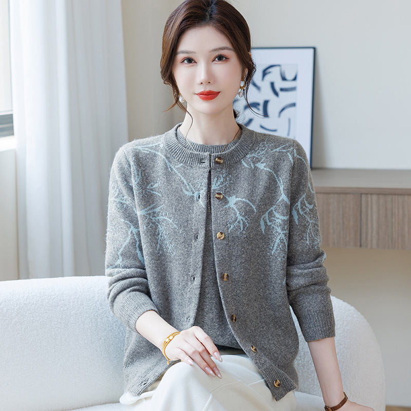 2025秋装新款妈妈装针织两件套50岁中老年人女长袖开衫洋气套装|undefined